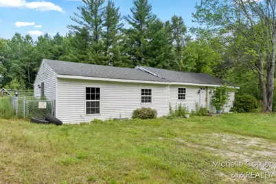 9583 E 5 Mile Road, Big Rapids, MI 49307 - Photo 5