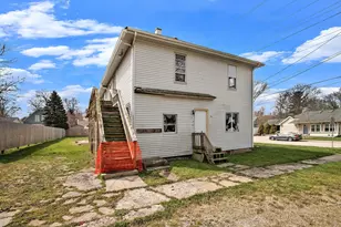 202 Poplar St, Three Oaks, MI 49128 - Photo 5