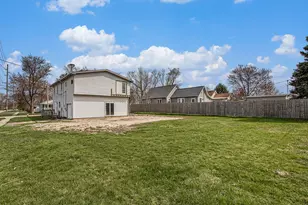 202 Poplar St, Three Oaks, MI 49128 - Photo 7