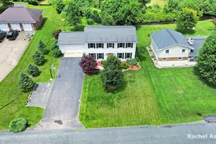 153 Colonial Dr, Augusta, MI 49012 - Photo 39