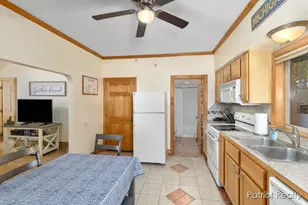 602 Jackson St, Grand Haven, MI 49417 - Photo 9