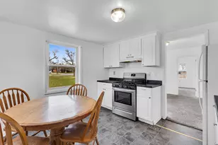 230 W Prospect St, Jackson, MI 49203 - Photo 7