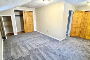 46 Grove St, Galesburg, MI 49053 - Photo 9