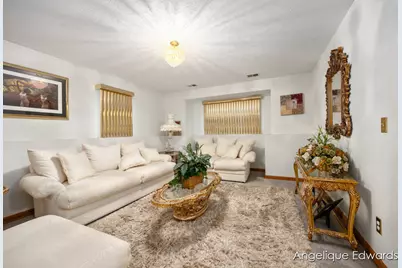 1563 Amberly Drive SE, Grand Rapids, MI 49508 - Photo 11