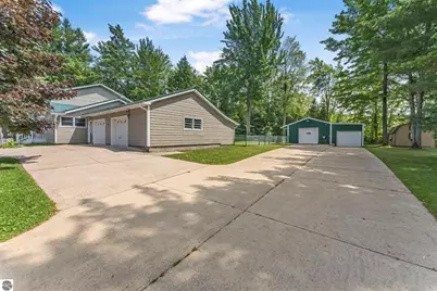 2007 S Lake Mitchell Drive, Cadillac, MI 49601 - Photo 43