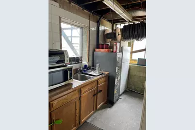 29100 Groesbeck Highway, Roseville, MI 48066 - Photo 9