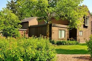 1 Westbury Ct, Ann Arbor, MI 48105 - Photo 3