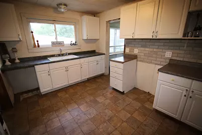 406 Spring Street, Three Rivers, MI 49093 - Photo 5