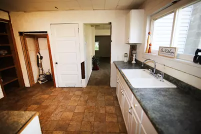 406 Spring Street, Three Rivers, MI 49093 - Photo 9