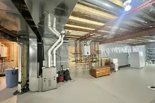 221 N Manning St, Hillsdale, MI 49242 - Photo 63