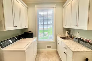 221 N Manning St, Hillsdale, MI 49242 - Photo 61