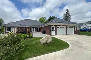 221 N Manning St, Hillsdale, MI 49242 - Photo 17