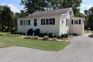 19449 US-12, New Buffalo, MI 49117 - Photo 1