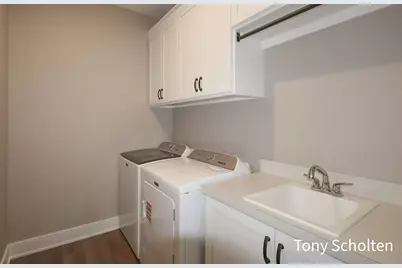 5178 Blendon Meadow Circle #46, Hudsonville, MI 49426 - Photo 9