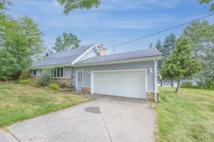 7914 W Royal Rd, Canadian Lakes, MI 49346 - Photo 31