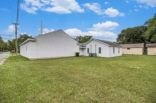 814 E Coffren Ave, Greenville, MI 48838 - Photo 5