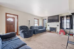 283 W 16th St, Holland, MI 49423 - Photo 11