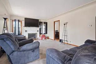 283 W 16th St, Holland, MI 49423 - Photo 9