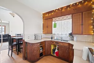 283 W 16th St, Holland, MI 49423 - Photo 5