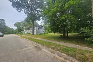 208 Halstead St, Dowagiac, MI 49047 - Photo 3