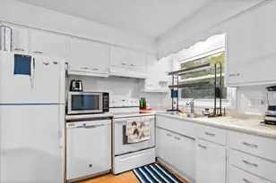 1015 N Maple Rd, Ann Arbor, MI 48103 - Photo 13