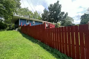 1806 Barr St, Hillsdale, MI 49242 - Photo 11