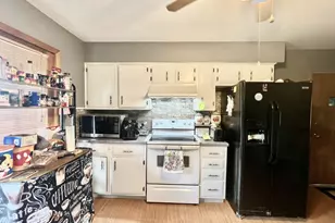 1806 Barr St, Hillsdale, MI 49242 - Photo 29