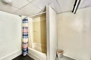 1806 Barr St, Hillsdale, MI 49242 - Photo 61