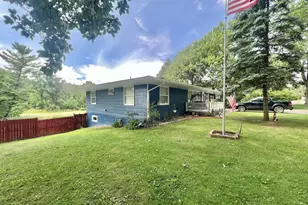 1806 Barr St, Hillsdale, MI 49242 - Photo 9