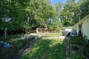 108 S Cove St, Jackson, MI 49203 - Photo 25