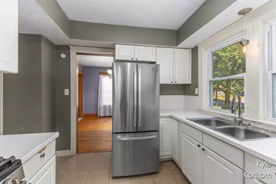 2126 Wyoming Avenue SW, Wyoming, MI 49519 - Photo 3