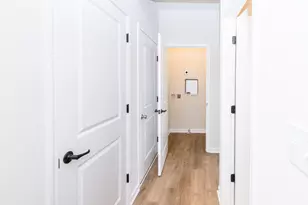 1048 Rebecca St, Marshall, MI 49068 - Photo 13