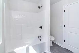 1048 Rebecca St, Marshall, MI 49068 - Photo 27