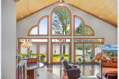 707 Lake Shore Drive, Cadillac, MI 49601 - Photo 9