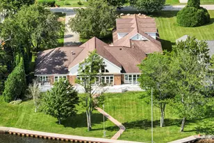 707 Lake Shore Dr, Cadillac, MI 49601 - Photo 3