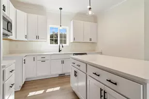 5033 Ikram Oaks Dr, Jackson, MI 49201 - Photo 21