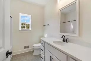 5033 Ikram Oaks Dr, Jackson, MI 49201 - Photo 37