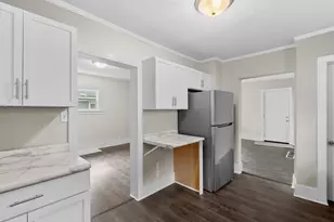 96 Battle Creek Ave, Battle Creek, MI 49037 - Photo 3