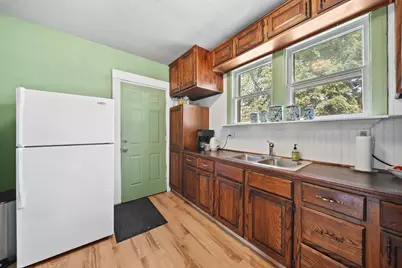 1717 Carl Breeding Way, Jackson, MI 49203 - Photo 17