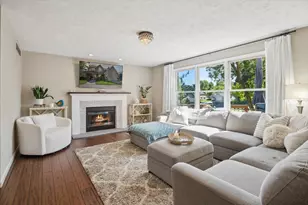 727 Tanbark Dr, Dimondale, MI 48821 - Photo 9