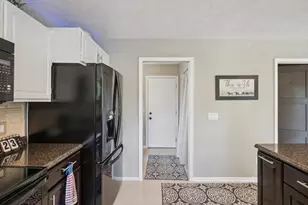 727 Tanbark Dr, Dimondale, MI 48821 - Photo 21