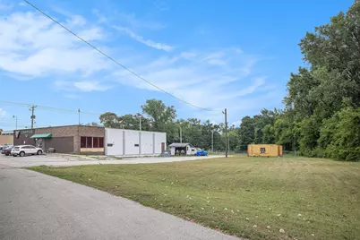 888 Valley Drive, Benton Harbor, MI 49022 - Photo 15