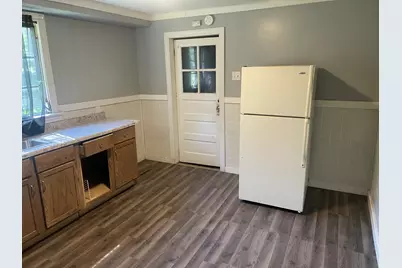 371 E Columbia Avenue, Muskegon Heights, MI 49444 - Photo 11