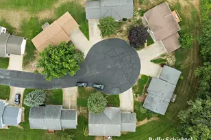 211 York View Pl NW, Comstock Park, MI 49321 - Photo 5