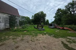 1464 M-40, Gobles, MI 49055 - Photo 9