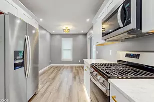 409 Oak St, Three Oaks, MI 49128 - Photo 13