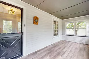 409 Oak St, Three Oaks, MI 49128 - Photo 5