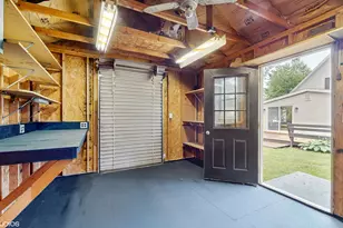 409 Oak St, Three Oaks, MI 49128 - Photo 33