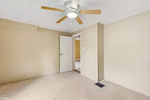 409 Oak St, Three Oaks, MI 49128 - Photo 21