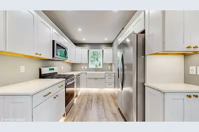 409 Oak Street, Three Oaks, MI 49128 - Photo 11